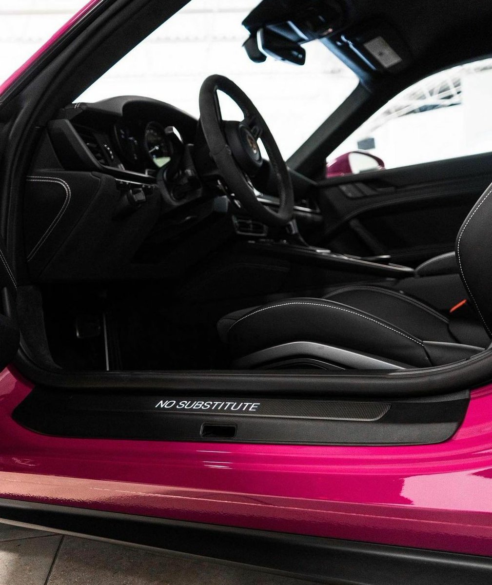 PorscheCIub's tweet photo. Paint-to-Sample Rubystar 992 GT3 https://t.co/tC0nhciNYv