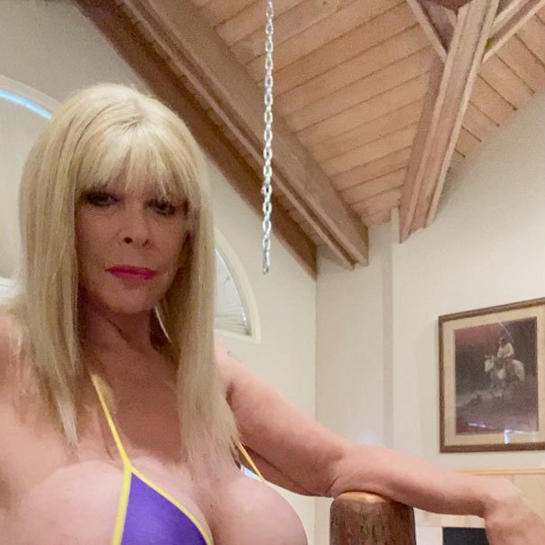 2023 is here! Let's see what the year will bring. 💋💋 https://t.co/yTZwdKerjl<a href="/tag/onlyfans"class="tags"><span>#onlyfans</span></a>