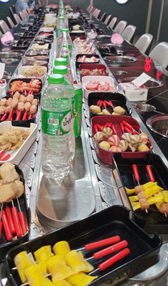 wmrn086's tweet photo. ใครว่างไปนั่งกินเป็นเพื่อนหน่อย https://t.co/gCFFJxcQr4