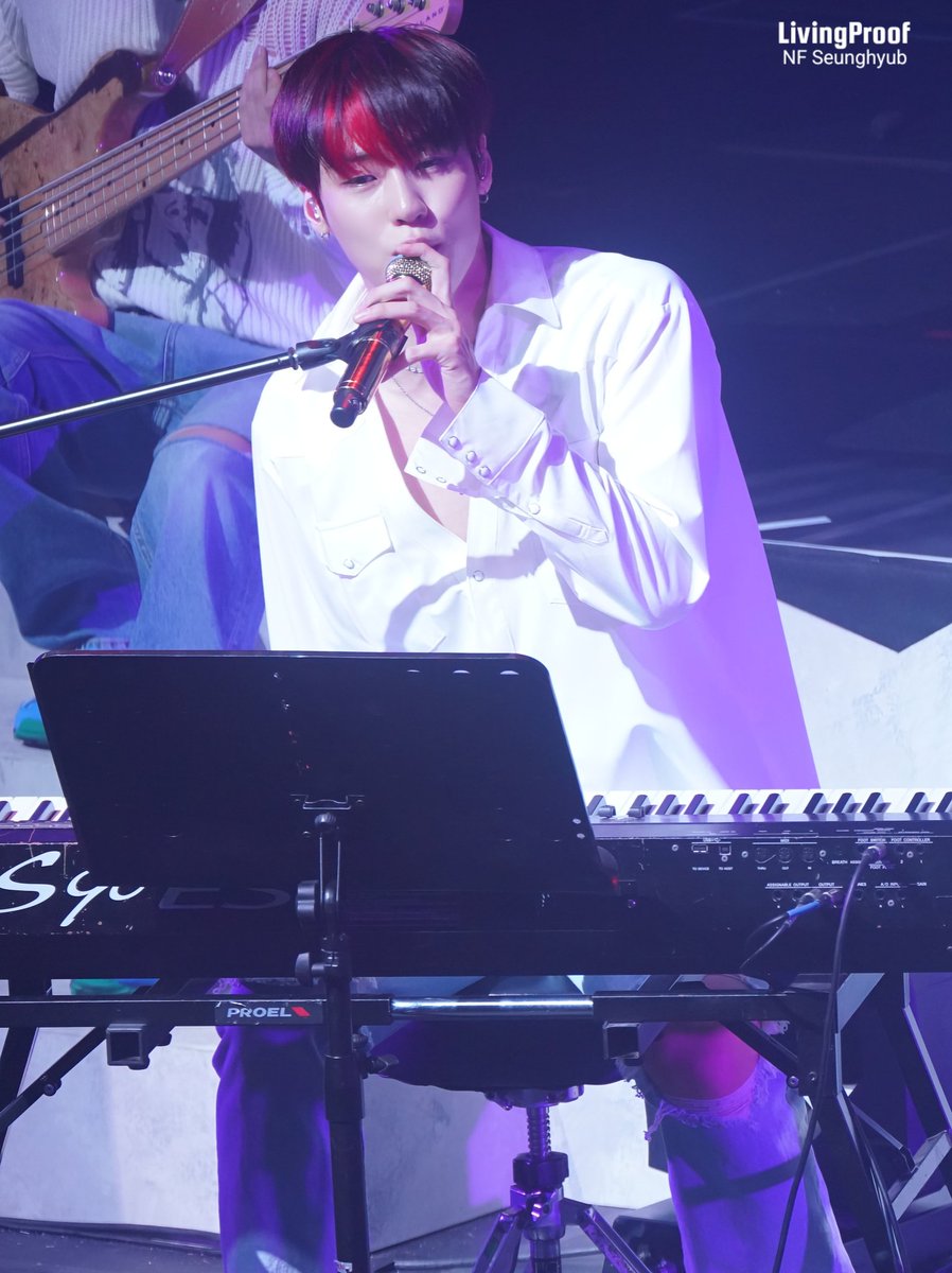 NF_LivingProof's tweet photo. 230107 &amp;CON3

#NFlying #엔플라잉 #엔콘3
#이승협 #승협 #LeeSeungHyub https://t.co/qxsrQ86Nsh