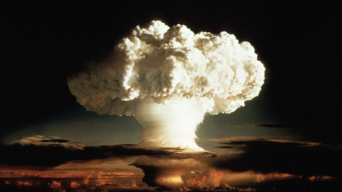 Today in 1953-during the #ColdWar-U.S. President #HarryTruman, in his final State of the Union address, revealed to the world that the United States had developed the #HydrogenBomb, a thermonuclear weapon vastly more powerful than the atomic bombs dropped on Japan.