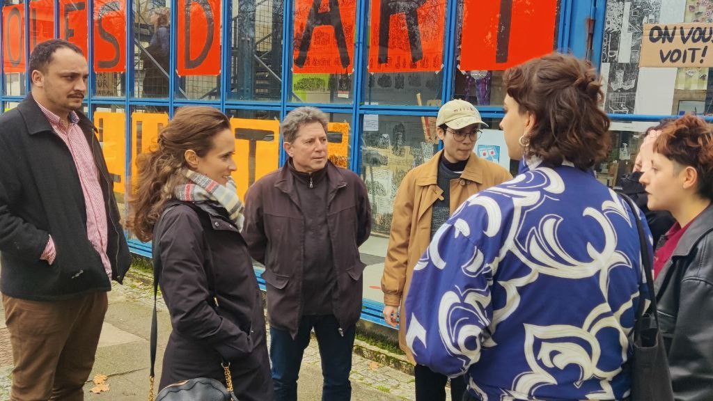 LFI_Charente's tweet photo. @Clemence_Guette et @PilatoRene #NUPES en visite de soutien à l'École Européenne Supérieure de l'image #EESI d'#Angoulême : les #étudiants l'occupent depuis début décembre et demandent des moyens pour sa survie. #écolesdartendanger #luttes. https://t.co/khVyWQEyyC