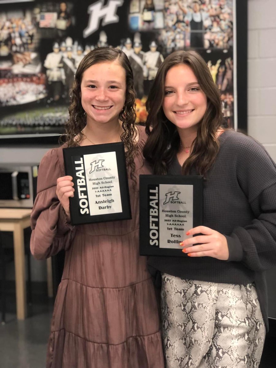 Ansleigh_Darby's tweet photo. What a great season! Truly one to remember! I was blessed to receive the Golden Slugger award, Offensive Player of the Year, 1st Team 1-6A All Region, and GACA 2nd Team 6A All-State! Can’t wait for next season! @HoCoSoftball https://t.co/etZe2KLmmX