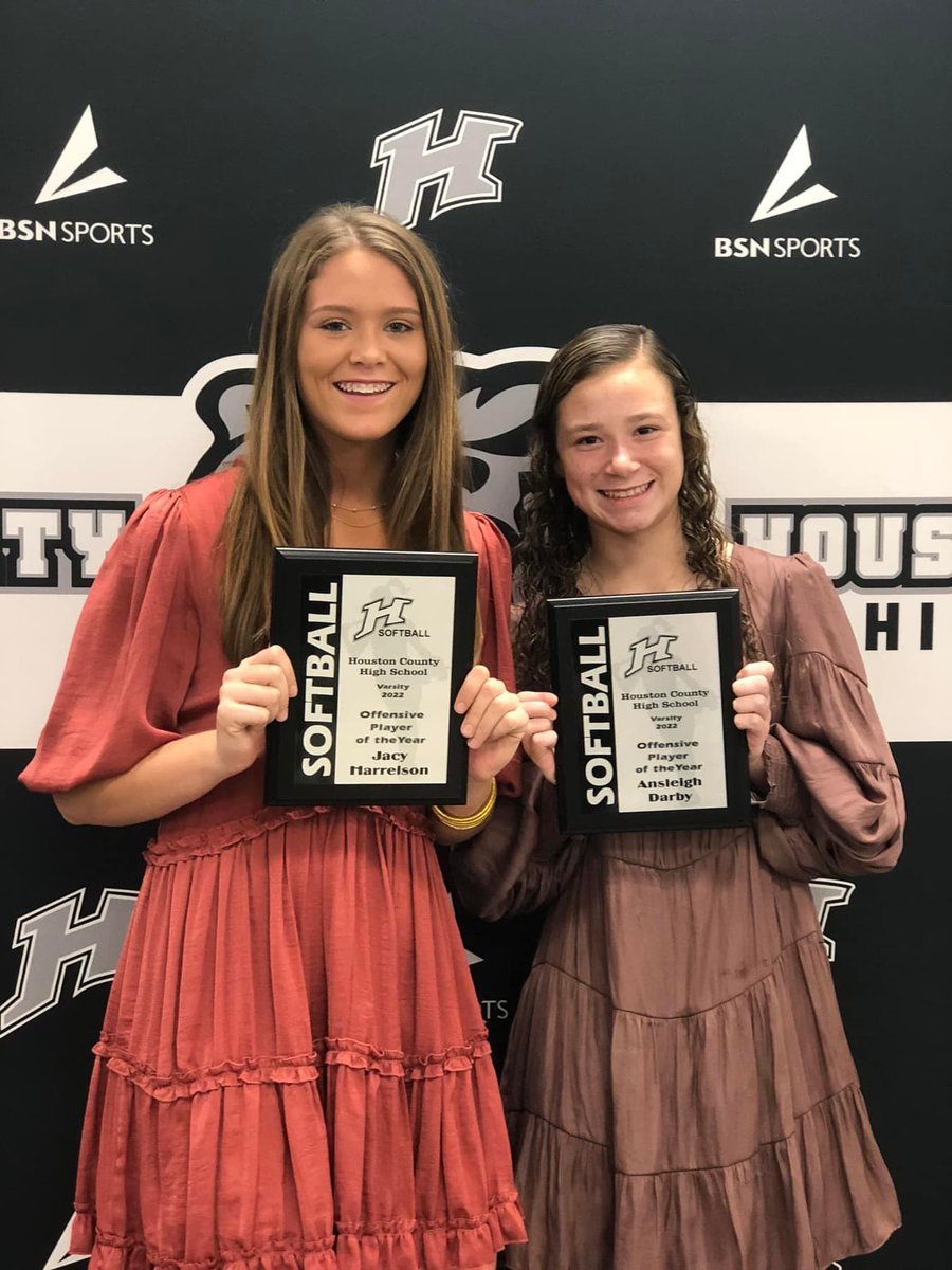 Ansleigh_Darby's tweet photo. What a great season! Truly one to remember! I was blessed to receive the Golden Slugger award, Offensive Player of the Year, 1st Team 1-6A All Region, and GACA 2nd Team 6A All-State! Can’t wait for next season! @HoCoSoftball https://t.co/etZe2KLmmX