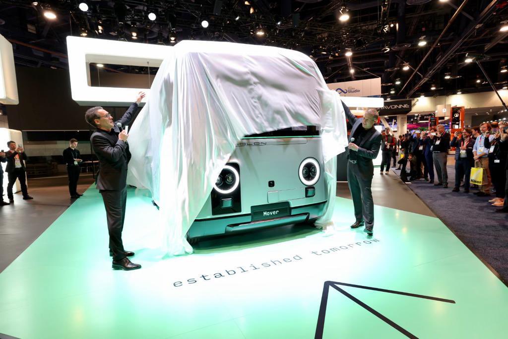 sknuettel's tweet photo. This week we made one big step towards the future of mobility: @BENTELER_Group‘s HOLON mover was launched at #CES23. It was a blast!  https://t.co/gNW5dCYDj9 https://t.co/vncWj1YlI4