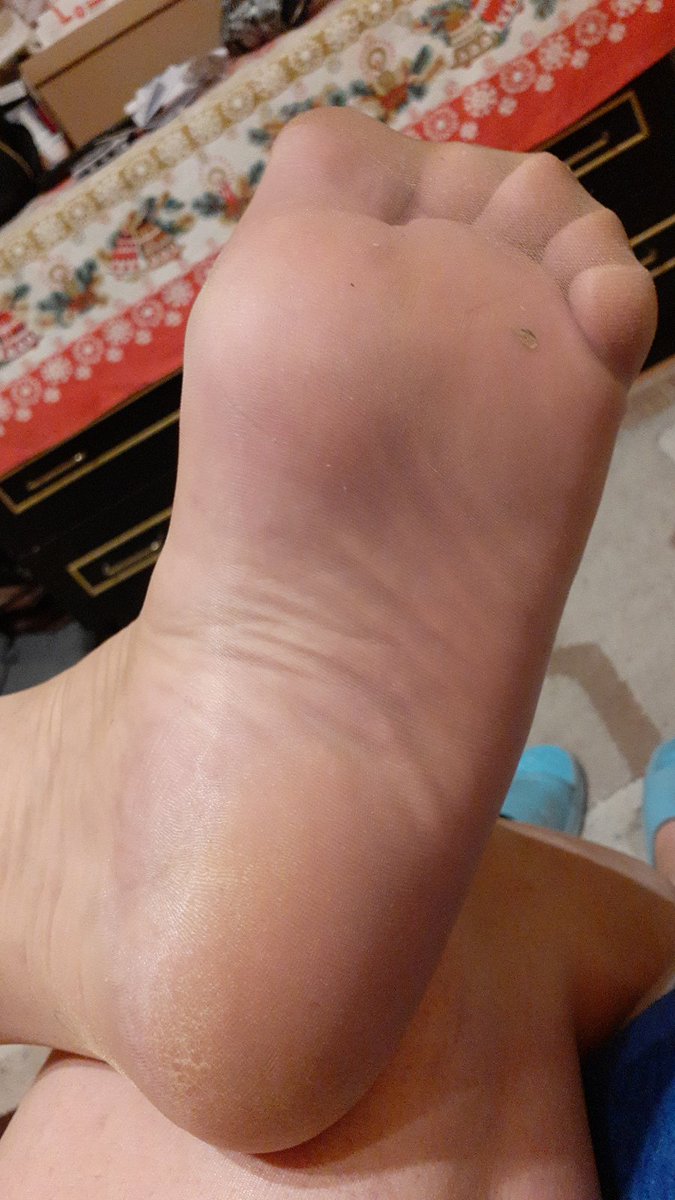 nylon heels (@gyorgyfarkas3) on Twitter photo 