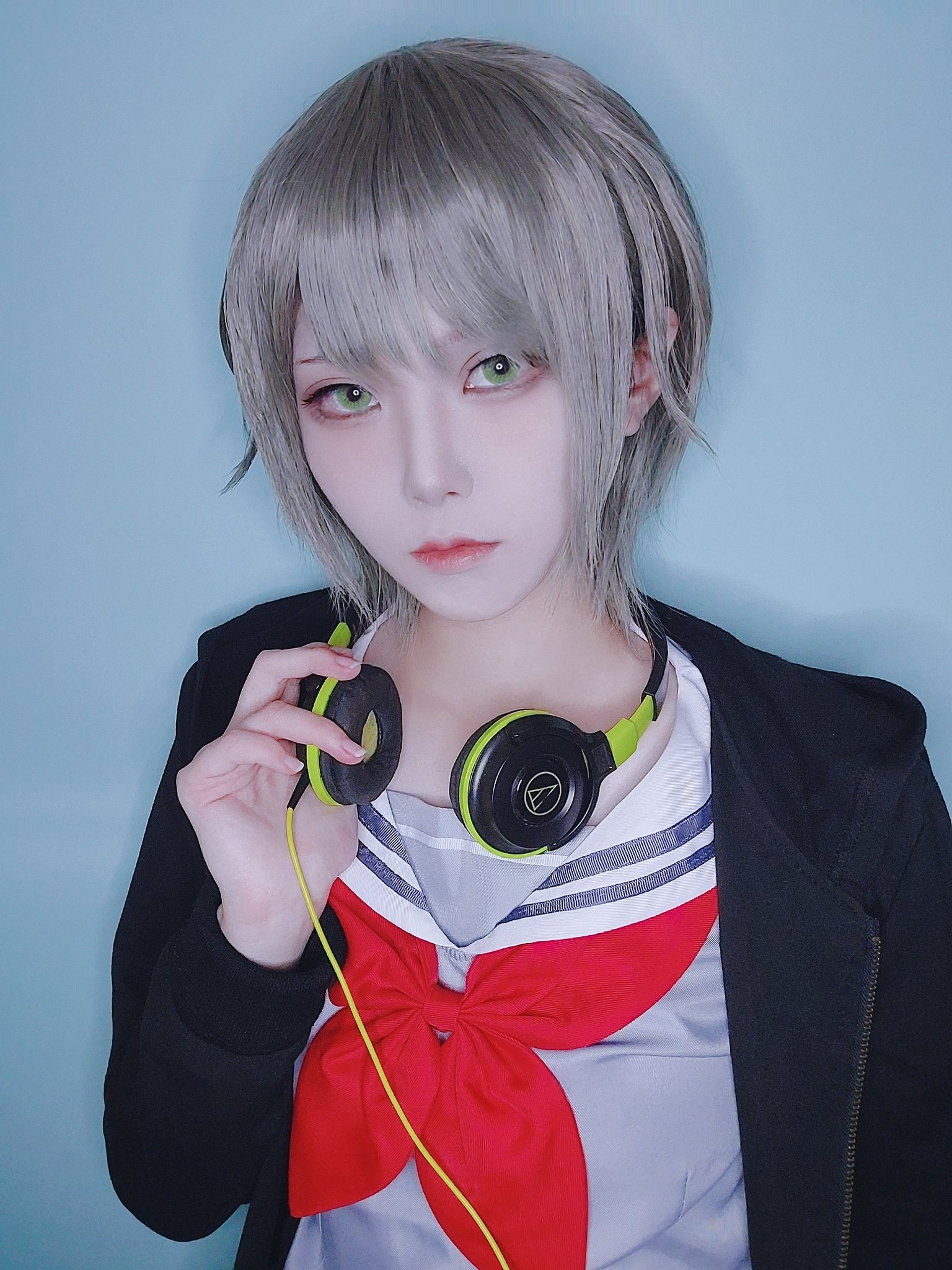 プロセカ 日野森志歩 ベース コスプレ Amazon.co.jp: 日野森志歩 エレキベース プロジェクトセカイ