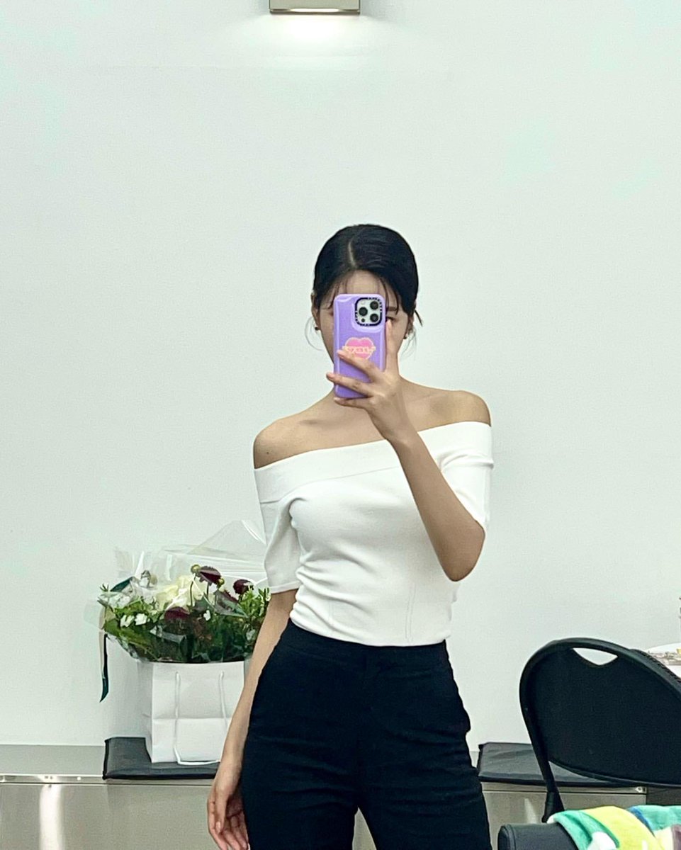 joystgrm's tweet photo. [INSTAGRAM POST] - 6P1V

더 늦기 전에 올려야지🥲 
@.athe.official 🖤
👤: athe.official
https://t.co/p287o29VS0

@RVsmtown #RedVelvet #레드벨벳 #Joy #조이 #TRF2022 
230108 · 00:15:23 KST https://t.co/3LtmQ3Gd0B