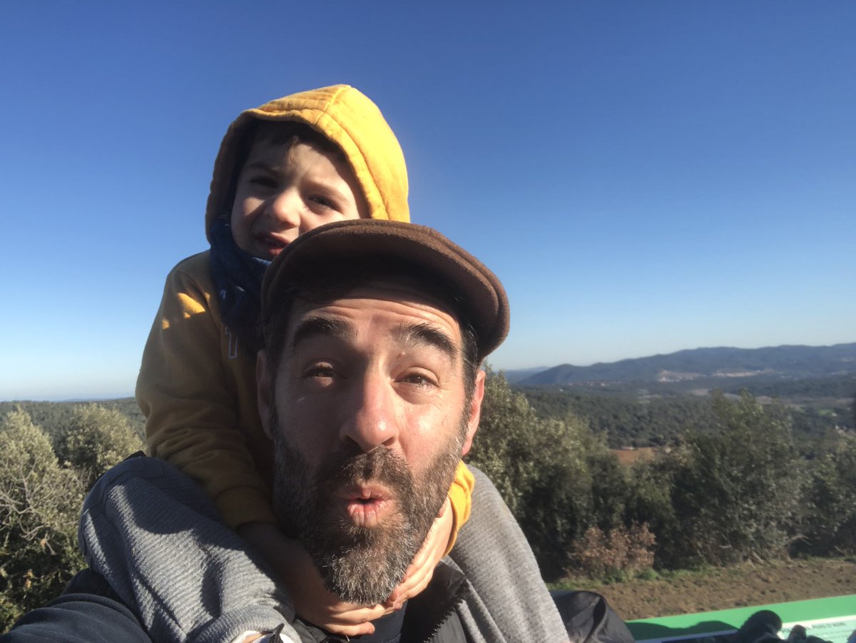 capdevila7's tweet photo. La Vall de Llémana a Canet d’Adri, la ruta antiga que unia Canet amb Adri fins al puig d’Adri on podem veure tot el fantàstic territori. https://t.co/pOp8OQ55Uq