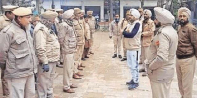 punjabkesari's tweet photo. नशा तस्करों के खिलाफ पुलिस का सर्च अभियान, लोगों से की ये अपील
https://t.co/qRpqZly50Z
#Police #searchcampaign #drugsmugglers #people #HindiNews #PunjabHindiNews https://t.co/IxEjNitZou
