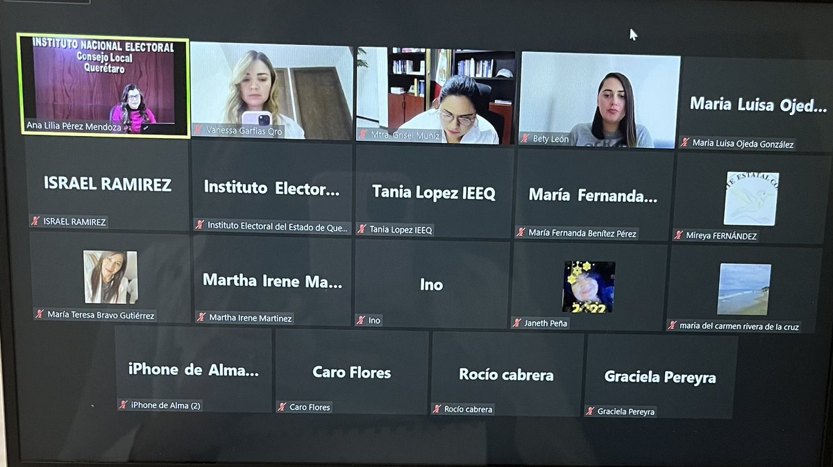 VaneeGarfias's tweet image. El capítulo Querétaro tuvo su Rosca de Reinas y fue espectacular, hablamos sobre la Reforma electoral y cómo nos afecta a las mujeres. Agradezco a mi Presidenta @josephynne su labor para que esté conversatorio fuera un éxito. 
#juntasesmejor💜