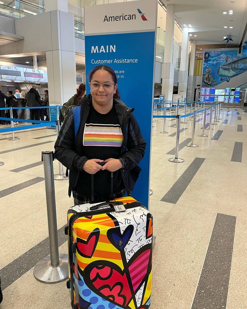 And she’s off to Tours, France for her amazing 3 week trip. I miss her already. 😢 She will have a spectacular time! #germantownfriendsschool #gfs #toursfrance🇫🇷 #institutdetouraine #happysadmoment instagr.am/p/CnHgw4Auumq/