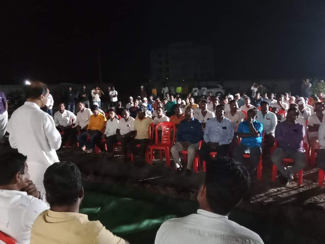 DayasagarPatil's tweet photo. ಇಂದು ಇಂಡಿ ಮತಕ್ಷೇತ್ರದ ಕೆಸರಾಳ ತಾಂಡದ ಜನರ ಅಪೇಕ್ಷೆ ಮೆರೆಗೆ ಸೌಹಾರ್ದಯುತವಾಗಿ ಬೇಟಿಯಾಗಿ ಜನರನ್ನು ಉದ್ದೇಶಿಸಿ ಮಾತನಾಡಿದೆ
#bjpkarnataka #JPNadda #NarendraModi #AmitShah #BSYeddyurappa #Blsanthosh #BasavarajBommai
#NalinKumarKateel #CTRav #dayasagarapatil #bjpindi
#Karnatakanews @tv9kannada https://t.co/oXtfgx7T7Y