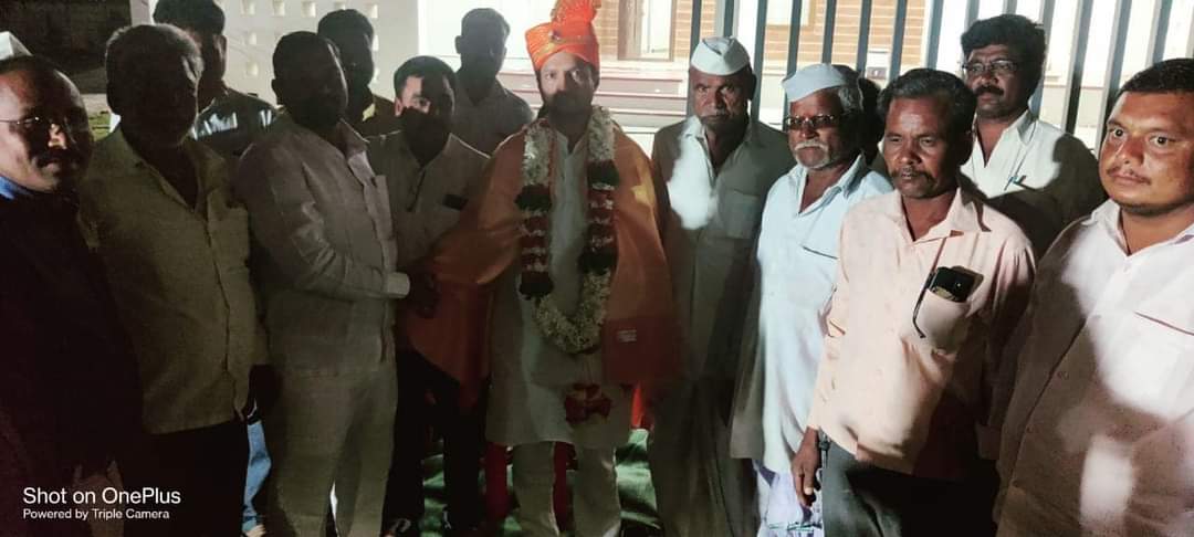 DayasagarPatil's tweet photo. ಇಂದು ಇಂಡಿ ಮತಕ್ಷೇತ್ರದ ಕೆಸರಾಳ ತಾಂಡದ ಜನರ ಅಪೇಕ್ಷೆ ಮೆರೆಗೆ ಸೌಹಾರ್ದಯುತವಾಗಿ ಬೇಟಿಯಾಗಿ ಜನರನ್ನು ಉದ್ದೇಶಿಸಿ ಮಾತನಾಡಿದೆ
#bjpkarnataka #JPNadda #NarendraModi #AmitShah #BSYeddyurappa #Blsanthosh #BasavarajBommai
#NalinKumarKateel #CTRav #dayasagarapatil #bjpindi
#Karnatakanews @tv9kannada https://t.co/oXtfgx7T7Y