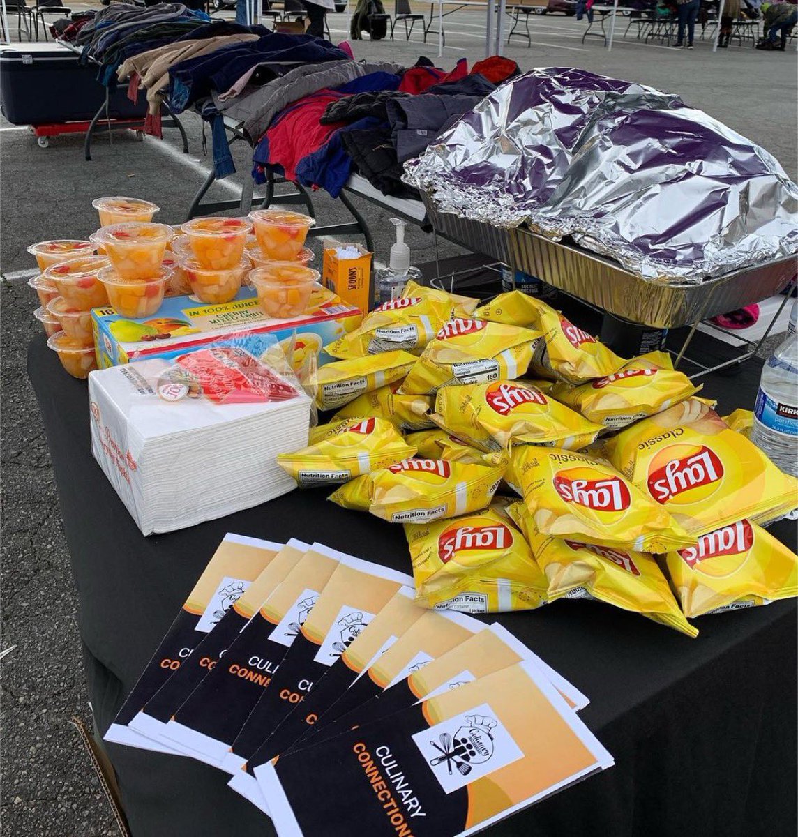 CuzzosCuisine's tweet photo. Winter Coat Pickup Now
in the Hidden Valley Area
Location: Faith CME Church
457 Wellingford St
Charlotte NC 28213
Now- 12:00pm
#culinary #culinaryconnections #charlotte #giveback #charlit #cltcommunity #kids #localbusiness #weloveclt #welovekids #coatsdrive https://t.co/nk1YstR9ox