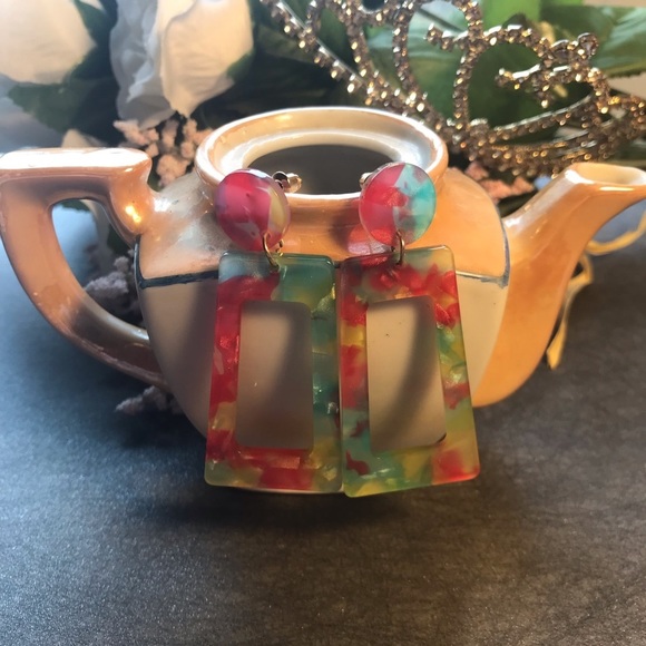 So good I had to share! Check out all the items I'm loving on <a href="/Poshmarkapp/">Poshmark</a> from <a href="/justpeep6/">Regina Pieper</a> #poshmark #fashion #style #shopmycloset #vasque: posh.mk/RYxHWdiV7rb