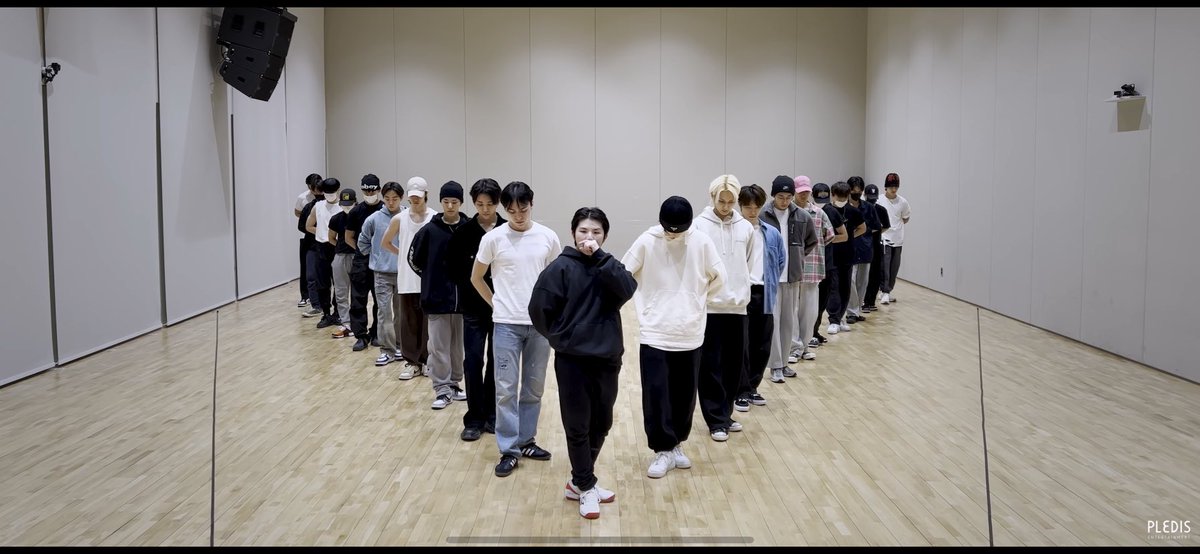 bbaibbh's tweet photo. เพิร์พคิดเพื่องาน GDA ของจริง ตีขอบเส้นตามเวทีเป๊ะ https://t.co/AZvs6oini9