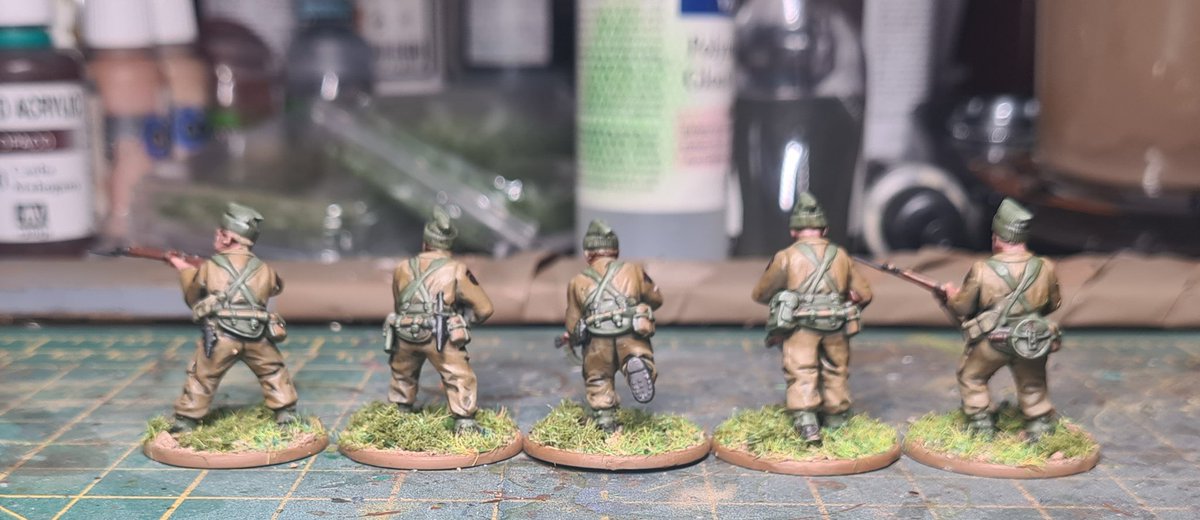 Finished some commandos.  Not sure what they're for yet

#spreadthelard #painting