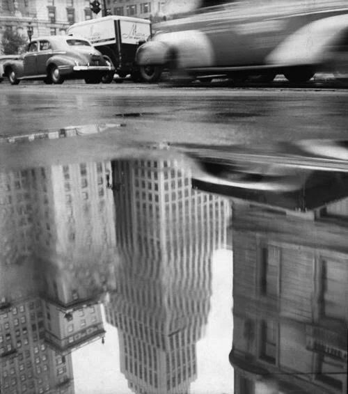 loekyfiret's tweet photo. Robert Frank
Reflection, New York City
1947 https://t.co/KKmKGublnU