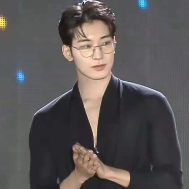mythoonie's tweet photo. iba talaga si idol wonwoo, may padibdib 🫣 https://t.co/DvJX9oFIqa