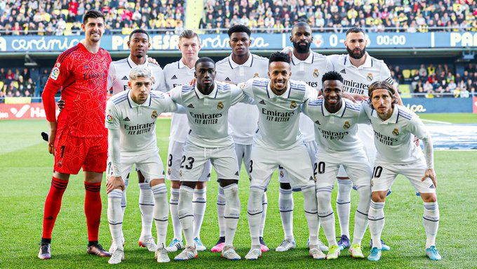 VSportsTM's tweet photo. Por primera vez en la HISTORIA, Real Madrid 🇪🇸 inició un partido sin ningún jugador español en su XI titular. Fueron 4.435 cotejos con al menos un futbolista del país desde el arranque... hasta hoy vs. Villarreal. Dato de @2010MisterChip. https://t.co/3ae1tFHNF0