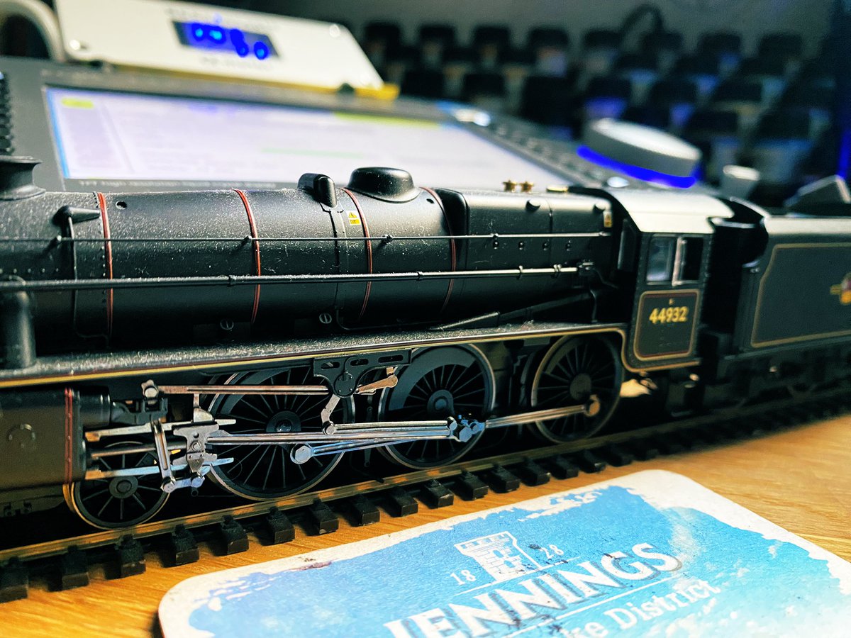 Big_Controller's tweet image. Managed an hour in the man cave this afternoon #speedmodelling #TMRGUK Found a Black 5 with a V4 fitted speaker upgraded, 92 testing, 3D air dam with slot and some sculptamolding nearly timed for beer