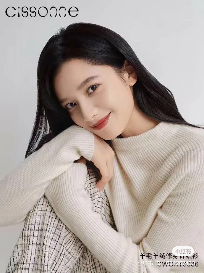 🔖 230106 8P Zhang Jingyi for #CISSONNE from the brands’ RED updates 

—— (1/3)
#zhangjingyi #张婧仪