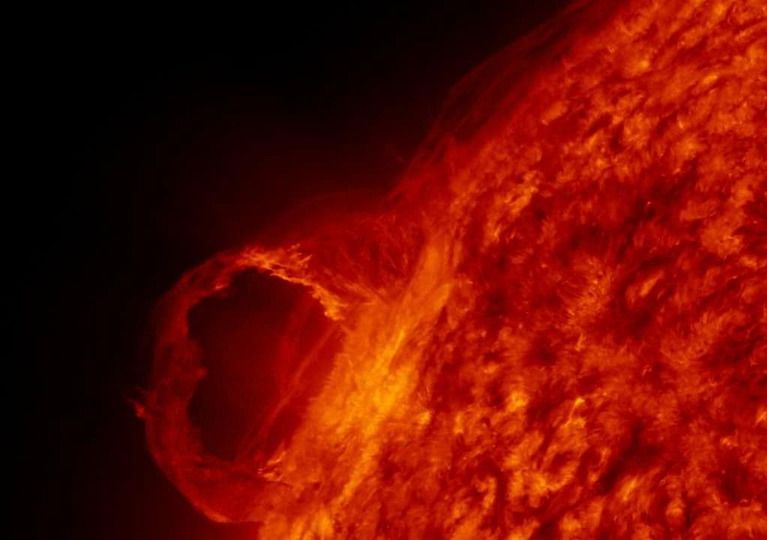 TechnologyOrg's tweet image. Strong Solar Flare Erupts from #Sun - technology.org/2023/01/07/str… #NASA #SolarActivity #SolarFlares #SolarSystem