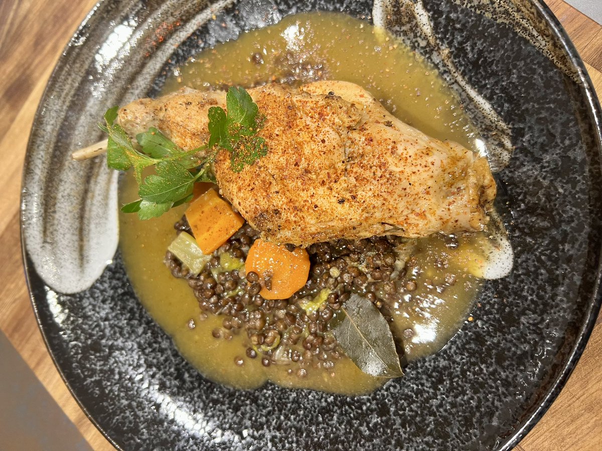 UrbanMerchants's tweet photo. Rabbit leg w lentils. Follow for full recipe. Coming soon on UM’s official website. #rabbitrecipe #rabbitleg #braisedrabbitleg #slowrabbitleg  #rabbitsofinstagram #rabbitlove #rabbitcooking #rabbitrabbit #rabbitlunches #rabbitdinner #homecooking #diy #cheflife #chefsoftwitter https://t.co/V6qmd5dSM1