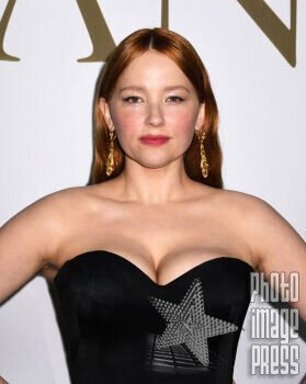 Happy Birthday Wishes to this beautifully talented lady the lovely Haley Bennett!               