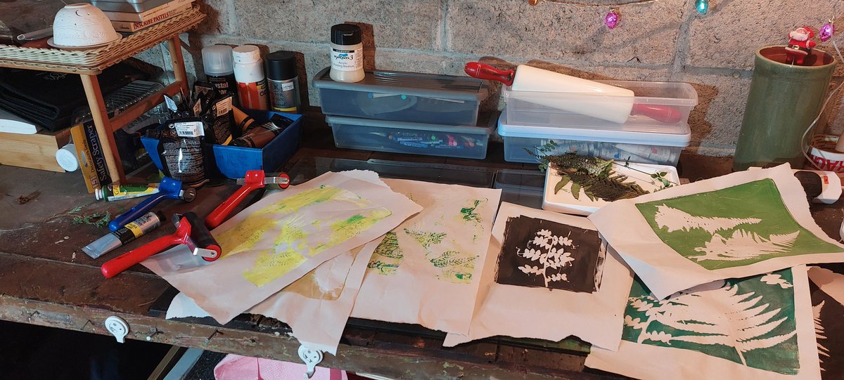 wlhaydock's tweet photo. Gelli press, a fun first attempt #print #goodmess #practicemakesperfect https://t.co/PfAWi6XVaV