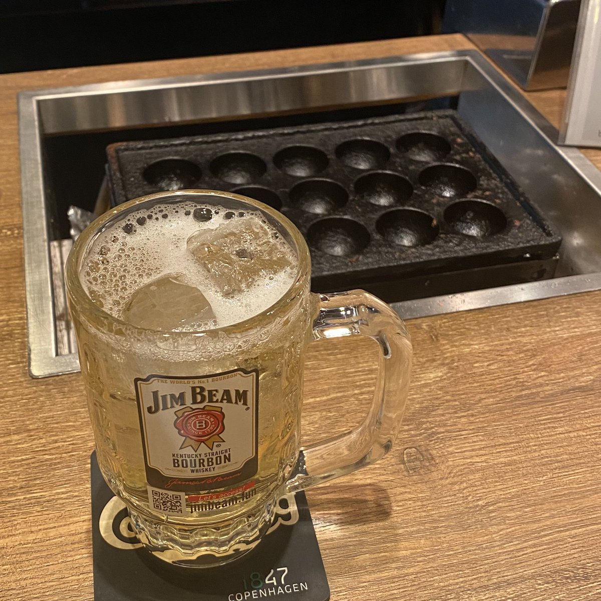 SakabaChannel's tweet photo. 本日の2軒目（╹◡╹）
ジムハイボールいただきます🍺
たこ焼き6個 440円
マヨ・ポン酢・しょうゆ
迷う〜｡ﾟ(ﾟ´ω`ﾟ)ﾟ｡

#たこ焼き
#西田辺
#ジムハイボール
#たこ焼き創作バルOCT https://t.co/JAEqwiSnok