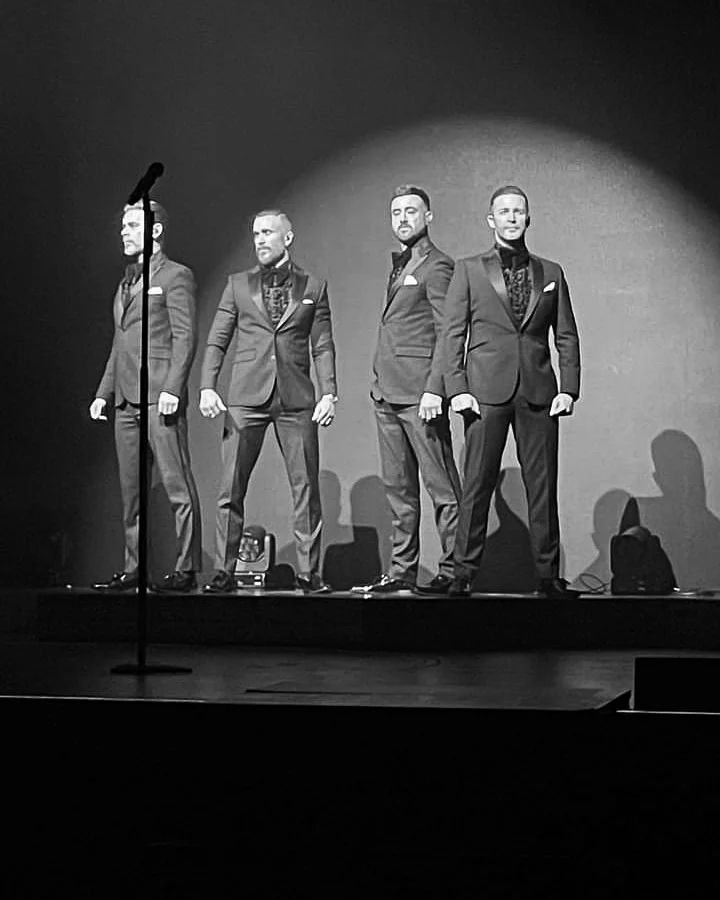 THEJTEAM_'s tweet image. #Repost 💥 #credittoowner 

🤵🤵🤵🤵 
The Overtones on Arvia 🎤👊