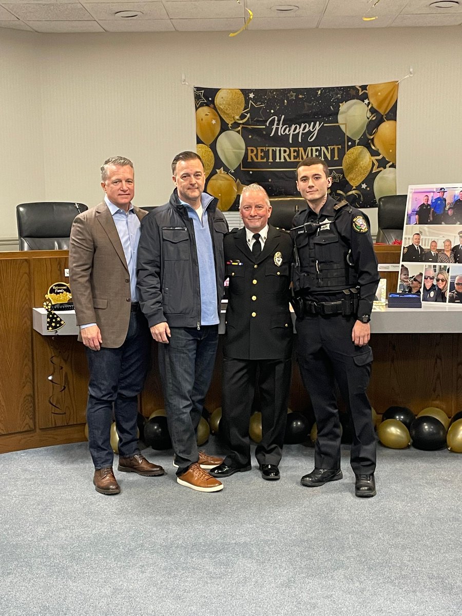WaucondaPD's tweet photo. Congratulations to👮🏻‍♂️Sergeant Tim Burke on his retirement! Sgt. Burke served the Village of Wauconda for 26 years and will be greatly missed. The WPD family 🚓wishes him all the best in his retirement!💙#WaucondaPD #HappyRetirement https://t.co/kLJ0CgruY1