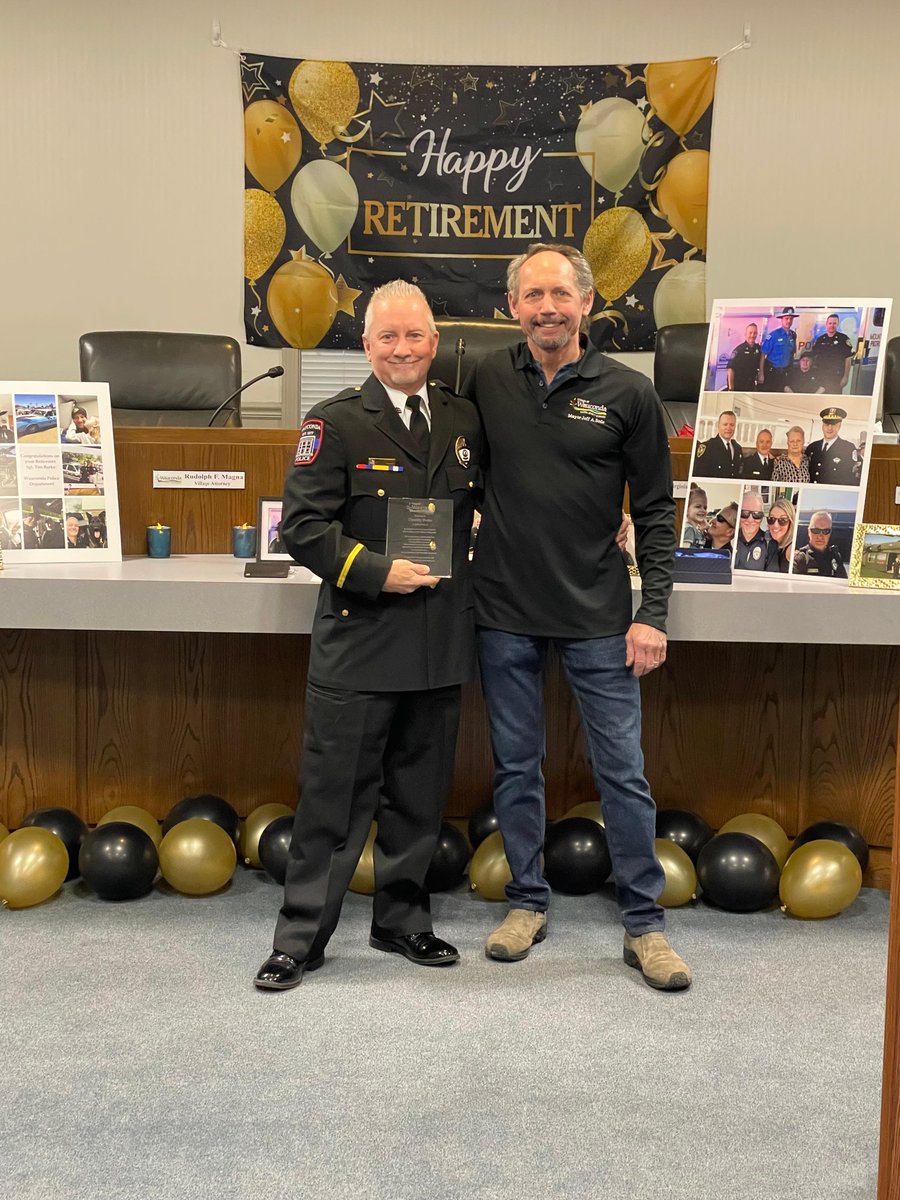 WaucondaPD's tweet photo. Congratulations to👮🏻‍♂️Sergeant Tim Burke on his retirement! Sgt. Burke served the Village of Wauconda for 26 years and will be greatly missed. The WPD family 🚓wishes him all the best in his retirement!💙#WaucondaPD #HappyRetirement https://t.co/kLJ0CgruY1