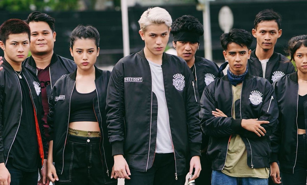 JulianJacs1794's tweet photo. "Switchover" episode 1,2, dan 3 udah tayang di @vidio !! buruan nonton deh daripada malming bengong. #switchover #switchoverseriea #vidiooriginals https://t.co/JHe8TLwpxp