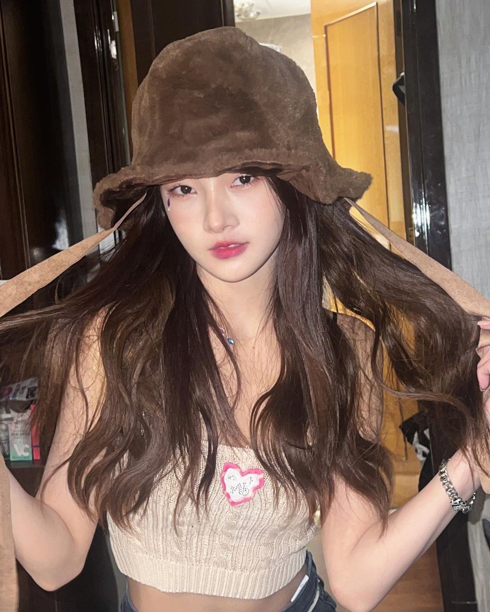 caibingcutiee's tweet photo. GORGEOUS ✨️ https://t.co/p21pVcYx9D