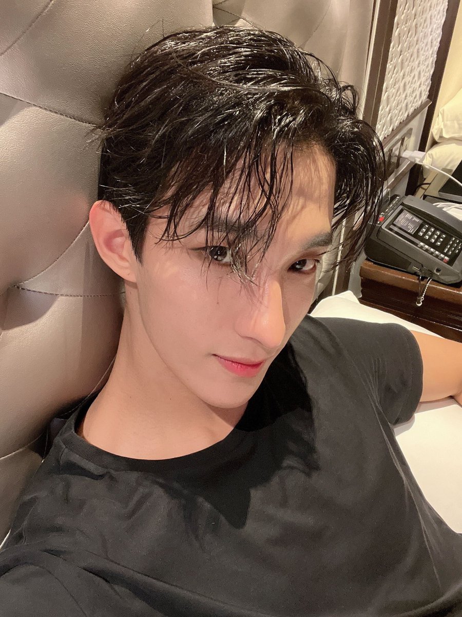 pledis_17 tweet picture