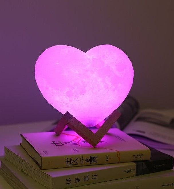 300moods's tweet photo. look at those heart lamps 🥹💗 https://t.co/xbctfa62Dp