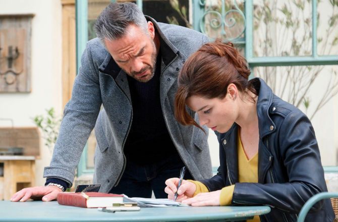 Caro25Francois's tweet image. photo souvenir #julietteroudet #adeledelettre  #commandantrocher @PhilippeBas 
#profilage, très bon week end à vous tous 😍🔥💖👍