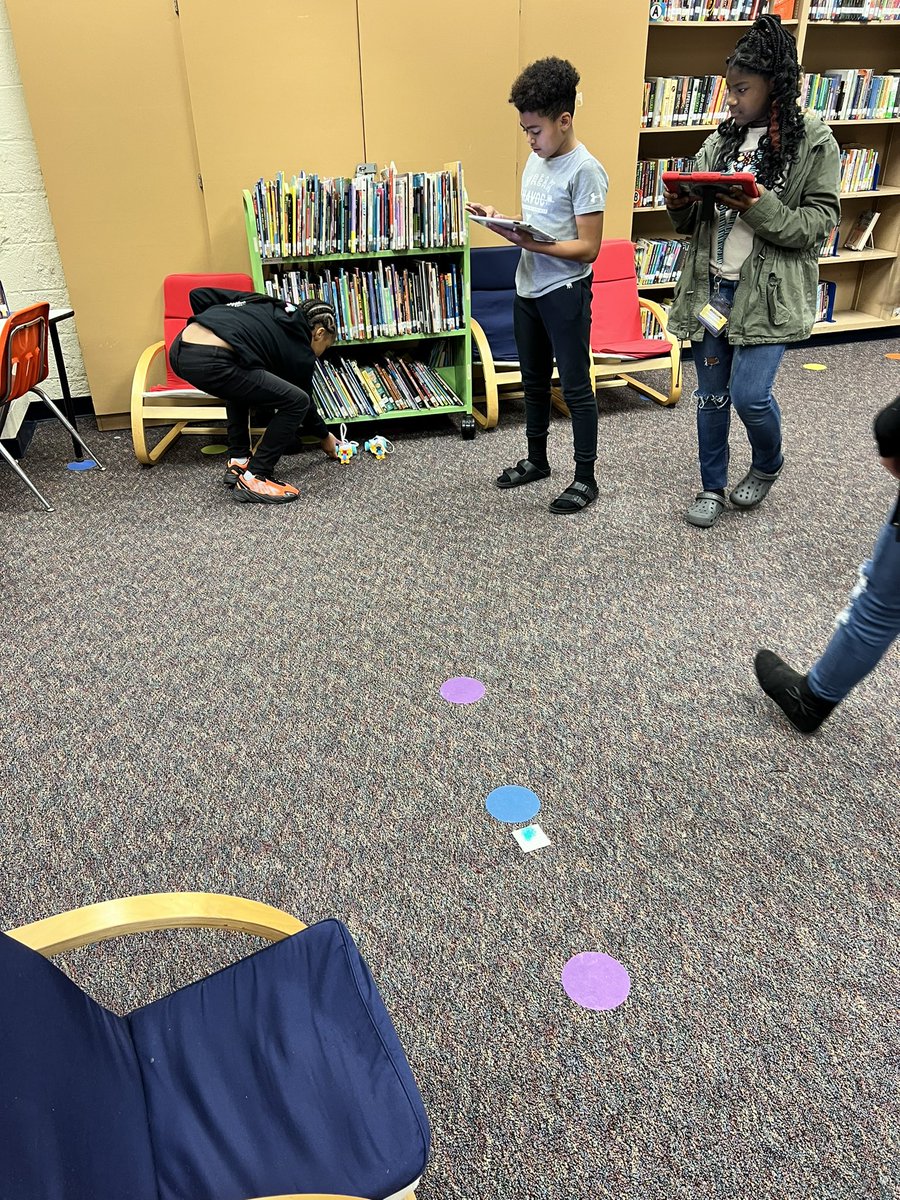 dr_heatherc's tweet photo. Just a little Lego STEM building and coding this morning at KJES!  #NNPSProud https://t.co/FYMaURpFOl