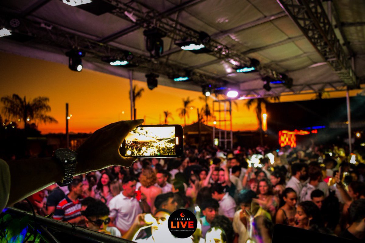 ParadorLive's tweet photo. ➡️¡HOY SABADO!

✅Noche de SUPER HITS junto a las dj invitadas CANDE Y DELFI + MAXI GALARZA.

👉🏼Mujeres acceso gratis hasta las 02:00hs
👉🏼Pista electrónica 
👉🏼Primer tanda anticipadas $600 con los publicas 

¡Nos vemos hoy! 🫡 https://t.co/YvWaeGTDPp