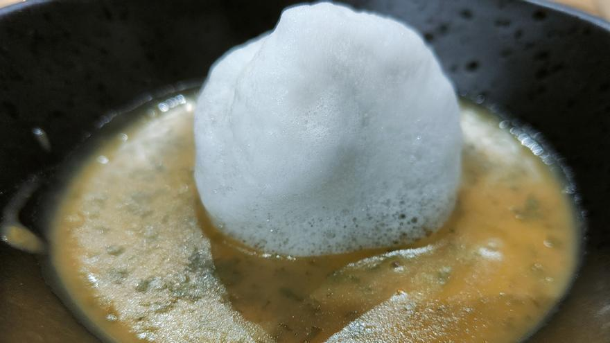 El #kiwi es protagonista en la lista de los mejores platos de 2022!! 
Conoce la lista completa donde también está el  cocinero asturiano <a href="/XuneAndrade/">Xune Andrade</a> 👏👏 
acortar.link/RQgRL0
#kiwi #platosconkiwi #food #realfood