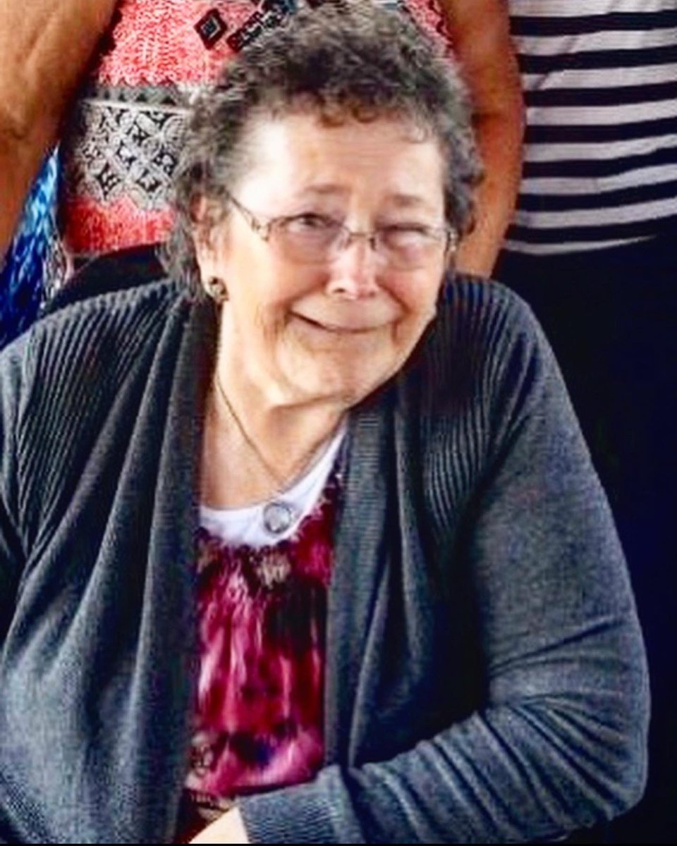 dionleej's tweet photo. It’s been 5yrs since you left us and we sure miss you mom! I miss your daily calls even if they only lasted a minute! Lol mainly asking about how your grandchildren were doing. She was so proud of all her grandchildren and I know she still would be! #hugyourpeople❤️ #family https://t.co/tlkphgu4pV