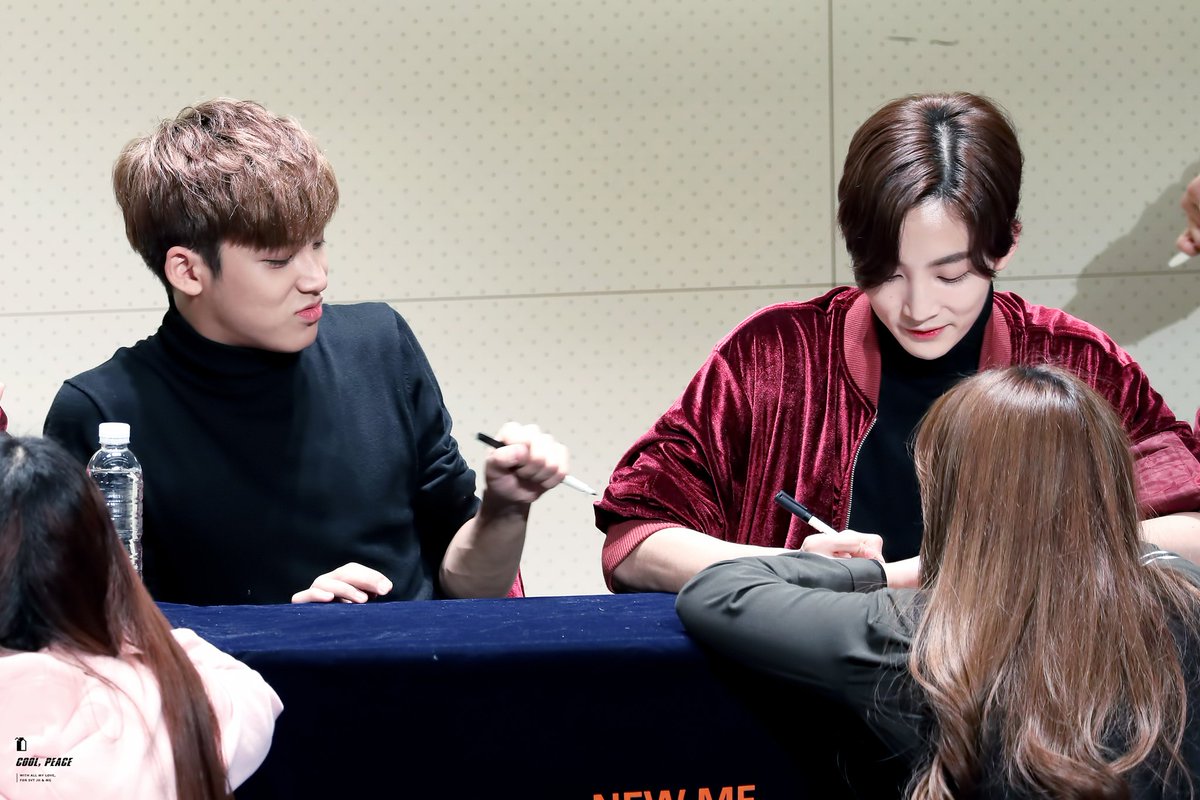 PAST_MJJ's tweet photo. 170109 #밍쫑 #규정 #gyuhan 
광화문 팬싸 https://t.co/kOoOHuuJ21