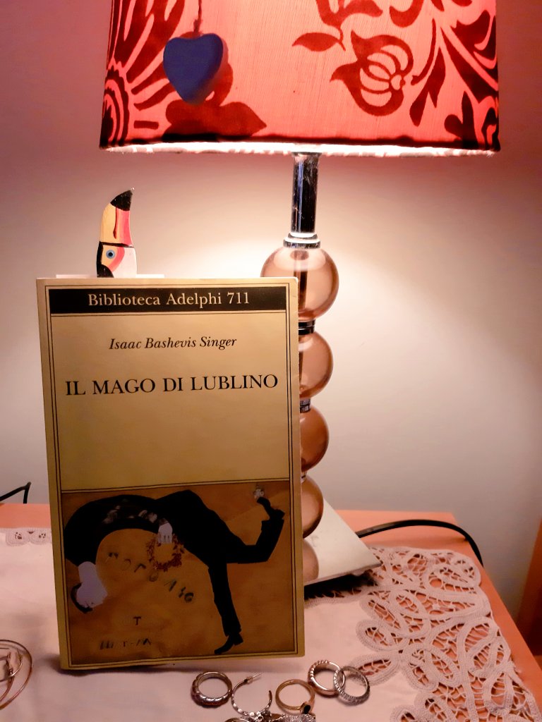 apatriziapesce's tweet photo. https://t.co/qEG60q5AD7
@adelphiedizioni #IsaacSinger #Reading #letture #readingforpleasure https://t.co/2Tuqq0MzPn