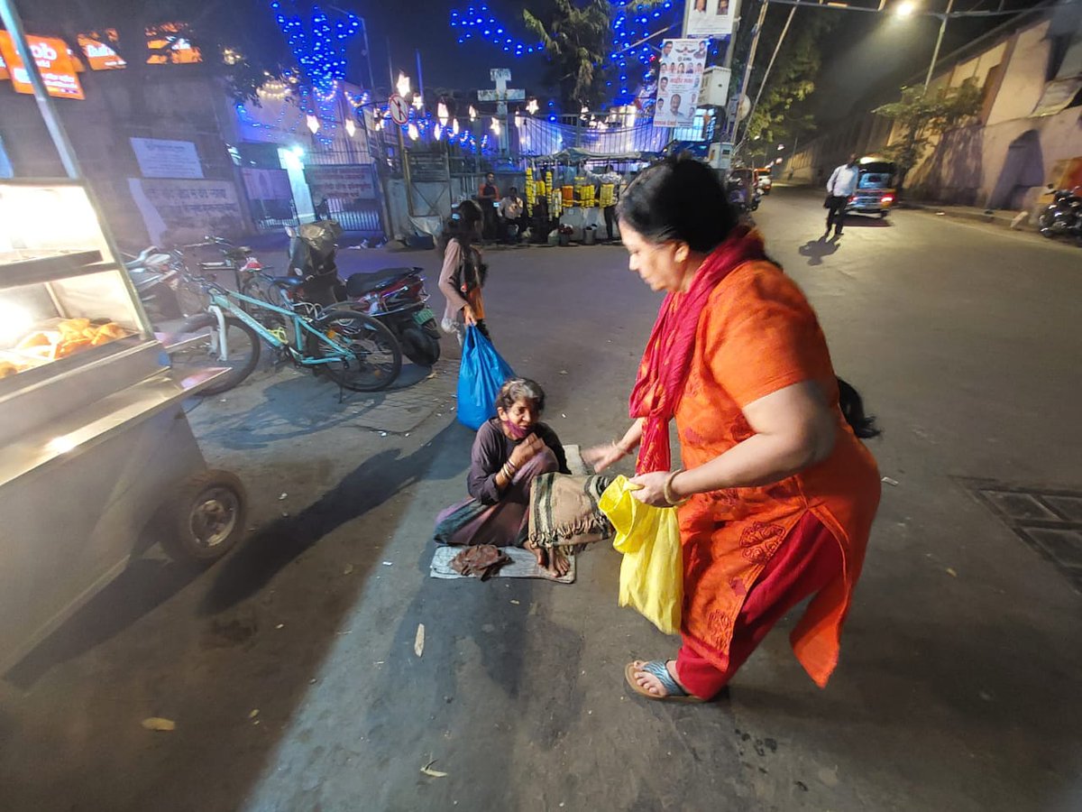 avinashpatilmra's tweet photo. #MumbaiWinters
#HelpingHomeless https://t.co/kxIdeww4Dl
