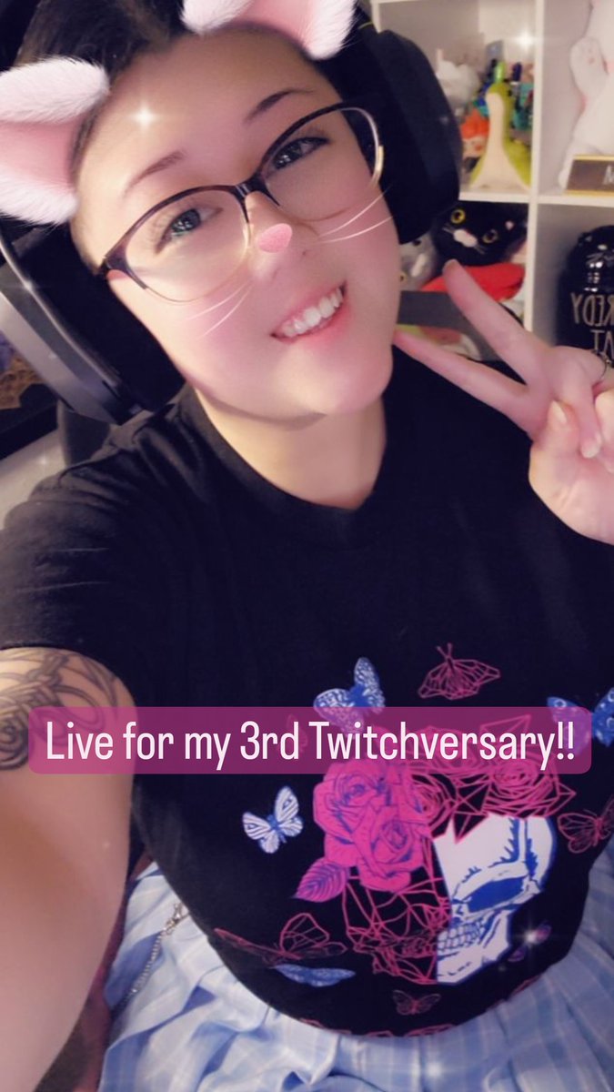 JoannaBui5's tweet photo. Live for my 3rd Twitch Affiliate Anniversary ❣️

https://t.co/ZWGxFYpUDF 

#Saturday #Twitch #TwitchAffliate #TwitchStreamers #twitchstreamer #streamer #smallstreamer #streamergirl #Live #LiveStreaming https://t.co/EzocRbiJab