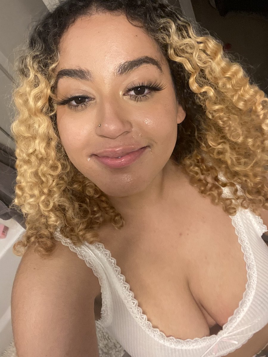 lanascstingcch's tweet photo. Self care &amp; facials 🥰 https://t.co/ZhfOnUeU58