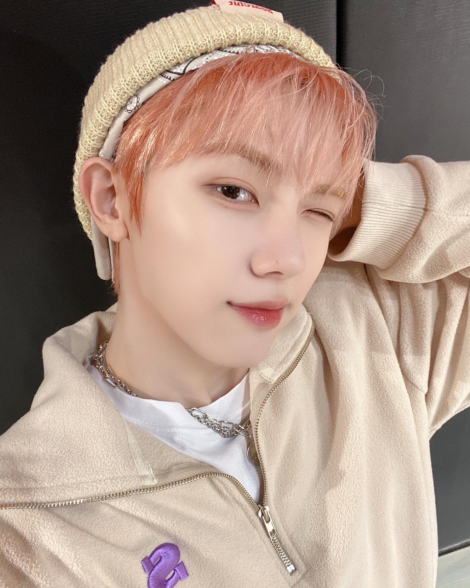 cravityar's tweet photo. {230107 | #CRAVITY}
Actualización en #INSTAGRAM con #SEONGMIN #JUNGMO #MINHEE

"[#C_LOUD] 230107
CRAVITY #Searchit. Evento de Firma de Autógrafos"

🔗https://t.co/nIGASOkNCJ

#크래비티 #성민 #정모 #민희
@CRAVITYstarship @CRAVITY_twt https://t.co/Qc2YvOAcpb